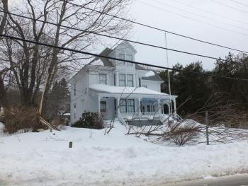 A tree on Union Street split by the explosion. RYAN LEIGHTON/Boothbay Register