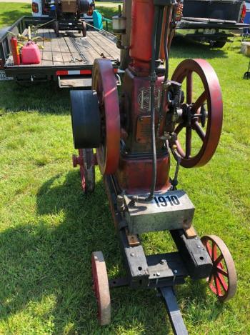 Railway Village, engines, mechanics, Maine Antique Power Association