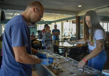 Serving oysters. 