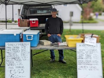 Boothbay Farmer's Market. CANDI JONETH/Boothbay Register