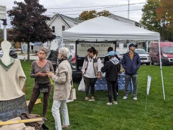 Boothbay Farmer's Market. CANDI JONETH/Boothbay Register