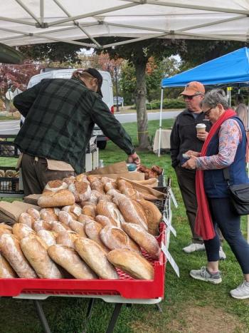 Boothbay Farmer's Market. CANDI JONETH/Boothbay Register