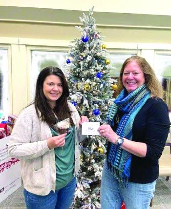 Cookie Challenge winner Becca Thayer, left, with Monique McRae. Ann Clifford photo 