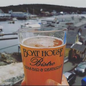 http://www.theboathousebistro.com/