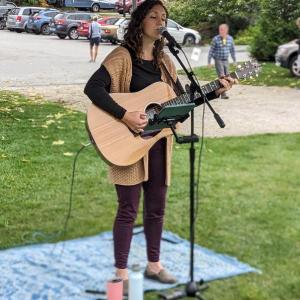 Boothbay Farmer's Market. CANDI JONETH/Boothbay Register